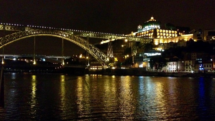 New Year's Cruise with Dinner in Porto - RD