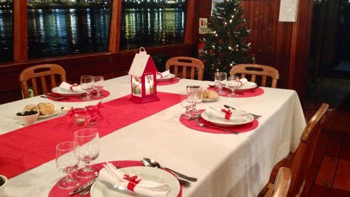 Christmas Cruise with lunch or dinner on board